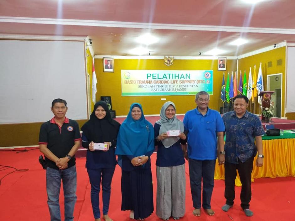 Pelatihan BTCLS di STIKBA JAMBI