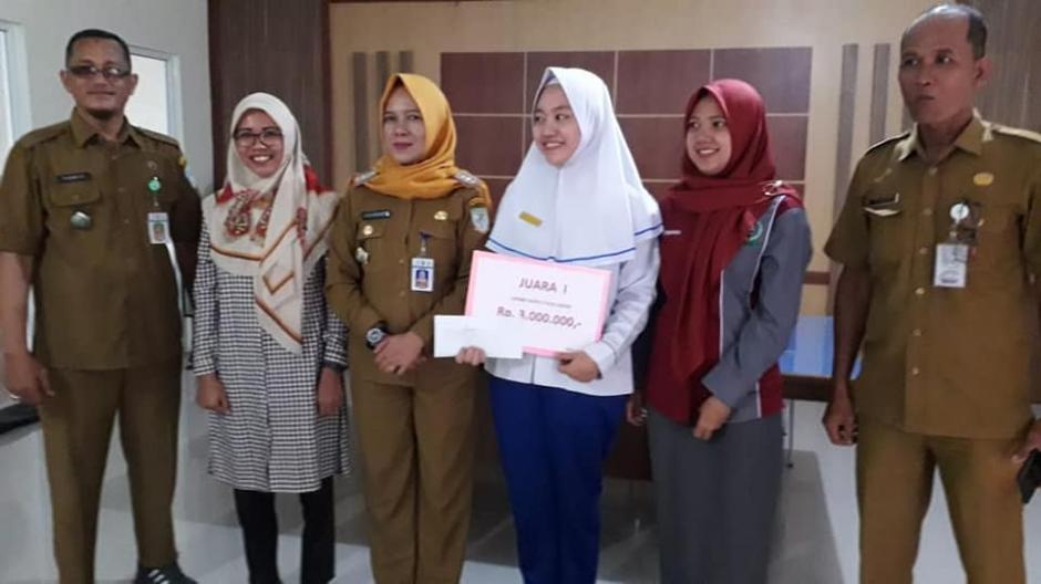 MAHASISWA DIII KEBIDANAN STIKBA JAMBI MERAIH JUARA 1 LOMBA KARYA TULIS ILMIAH