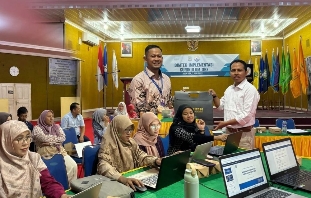 Ubah Nasib Lulusan di Era AI Universitas Baiturrahim Gandeng Guru Besar UTM Bedah Kurikulum OBE